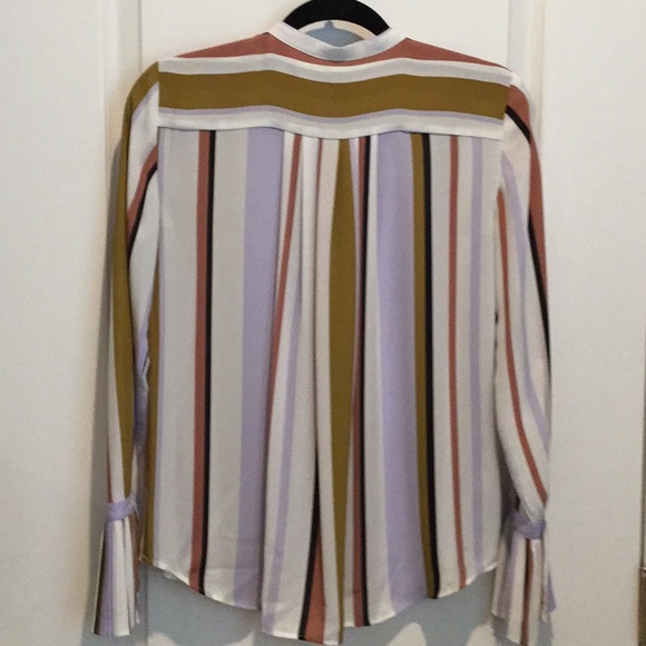 Blouse - Picture 2 of 3
